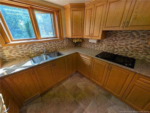 975 Tamarack Dr, Bathurst, NB 