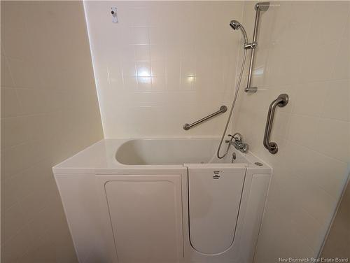 975 Tamarack Dr, Bathurst, NB 