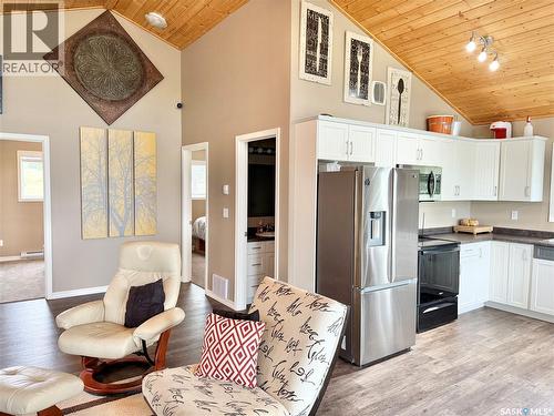 319 Ravine Road, Big Shell, SK - Indoor Photo Showing Kitchen