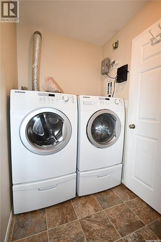 202 395 River Street E, Prince Albert, SK - Indoor Photo Showing Laundry Room