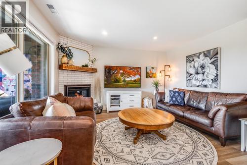 2230 Golf Course Drive, West Kelowna, BC - Indoor Photo Showing Living Room With Fireplace