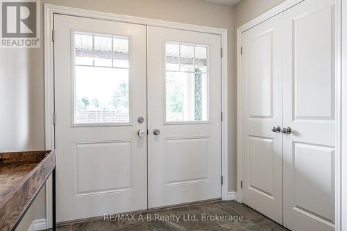 Generous Foyer - 500 Forman Avenue, Stratford, ON - Indoor Photo Showing Other Room
