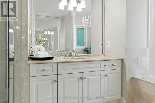 26 Parkshore Place, Hamilton, ON - Indoor Photo Showing Bathroom