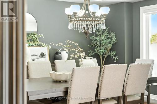 26 Parkshore Place, Hamilton, ON - Indoor Photo Showing Dining Room