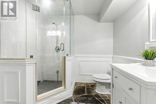 26 Parkshore Place, Hamilton, ON - Indoor Photo Showing Bathroom