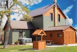 Beautiful backyard - 