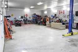 1650 square foot shop - 