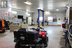 1650 square foot shop - 