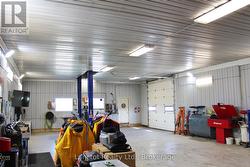 1650 square foot shop - 