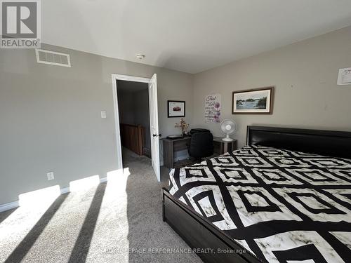 166 Nepeta Crescent, Ottawa, ON - Indoor Photo Showing Bedroom