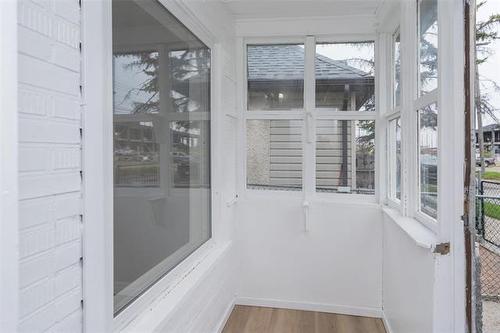 958 Alexander Ave, Winnipeg, MB 