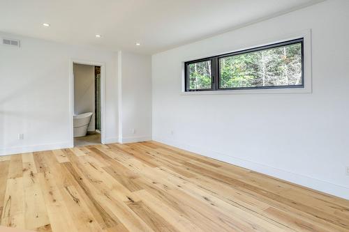 Chambre à coucher - 255 Ch. Du Mont-Jasper, Saint-Donat, QC - Indoor Photo Showing Other Room