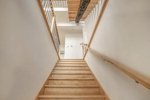 Escalier - 255 Ch. Du Mont-Jasper, Saint-Donat, QC - Indoor Photo Showing Other Room