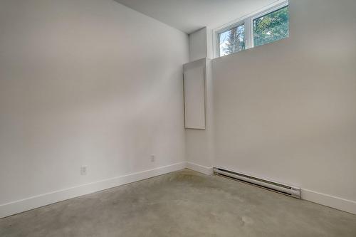 Chambre à coucher - 255 Ch. Du Mont-Jasper, Saint-Donat, QC - Indoor Photo Showing Other Room