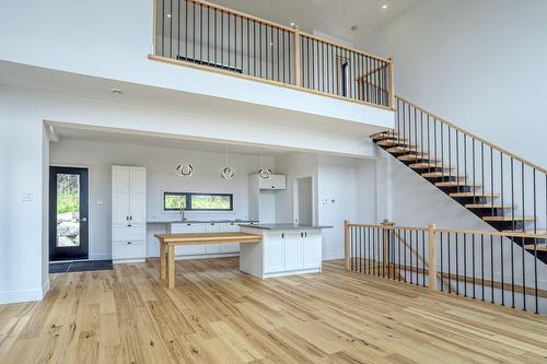 Salon - 255 Ch. Du Mont-Jasper, Saint-Donat, QC - Indoor Photo Showing Other Room