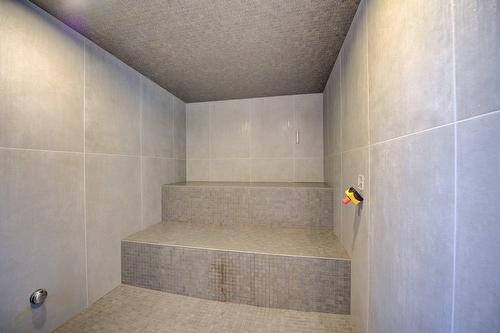 Sauna - 1316-1 Boul. De Maisonneuve O., Montréal (Ville-Marie), QC - Indoor