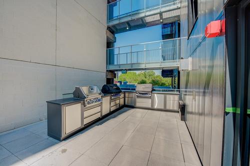 Terrasse - 1316-1 Boul. De Maisonneuve O., Montréal (Ville-Marie), QC -  With Exterior