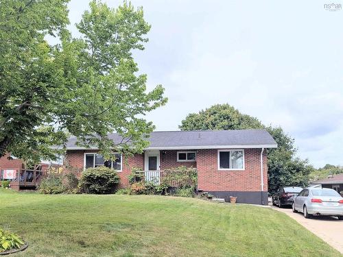 7 Muriel Avenue, Dartmouth, NS 