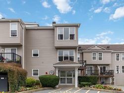 119 75 Collins Grove  Dartmouth, NS B2W 6B3