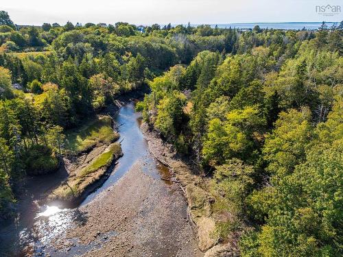 283 Dentremont Rd, Meteghan River, NS 