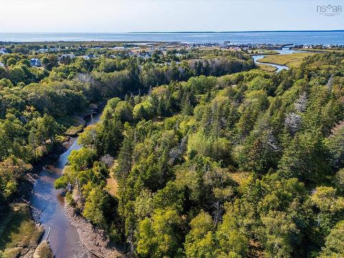 283 Dentremont Rd, Meteghan River, NS 