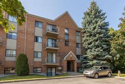 56-7075 Rue Bombardier  Montréal (Anjou), QC H1J 2X1