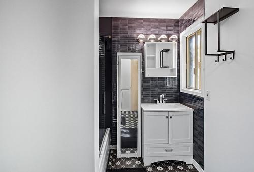 Salle de bains - 151 Rue Madaire, Gatineau (Aylmer), QC 