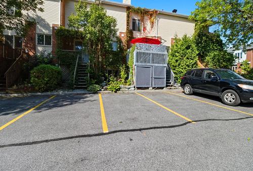 Stationnement - 151 Rue Madaire, Gatineau (Aylmer), QC 