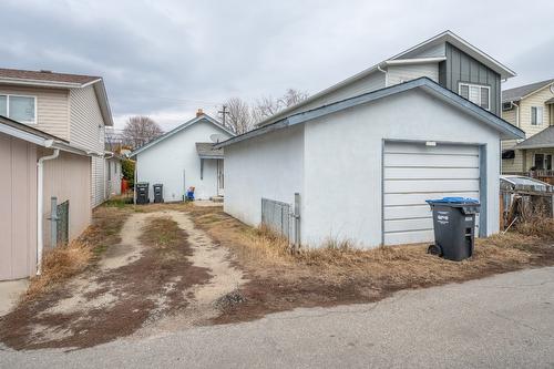 468 Wade Avenue, Penticton, BC - Outdoor With Exterior