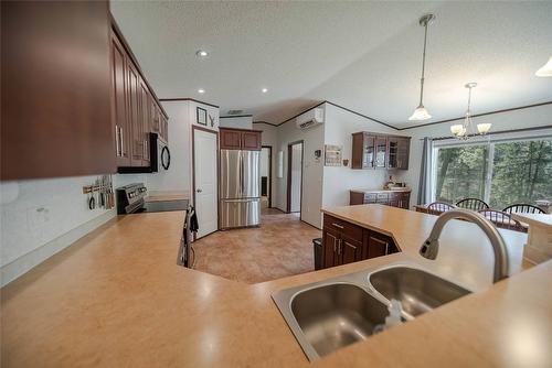 6524 Mcdonald Loop Road, Grasmere, BC 