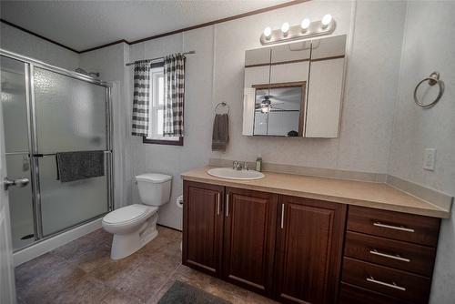 6524 Mcdonald Loop Road, Grasmere, BC 