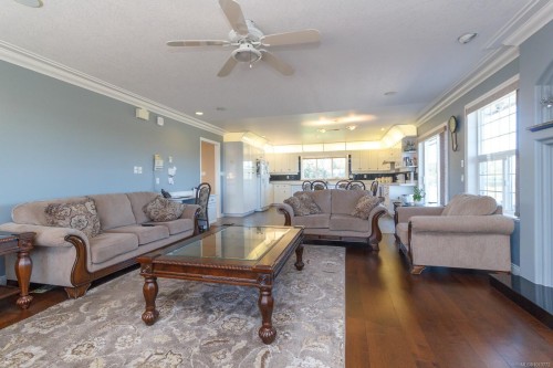 7112 Puckle Rd, Central Saanich, BC 