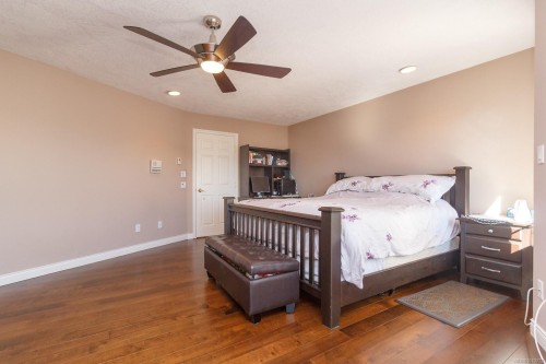 7112 Puckle Rd, Central Saanich, BC 