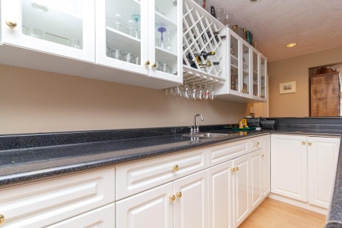 7112 Puckle Rd, Central Saanich, BC 