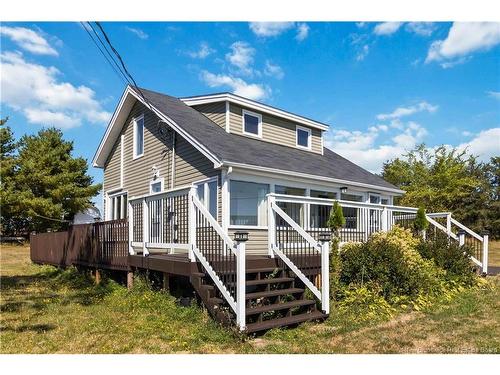 21 Bellevue ST  Memramcook, NB E4K 2A9