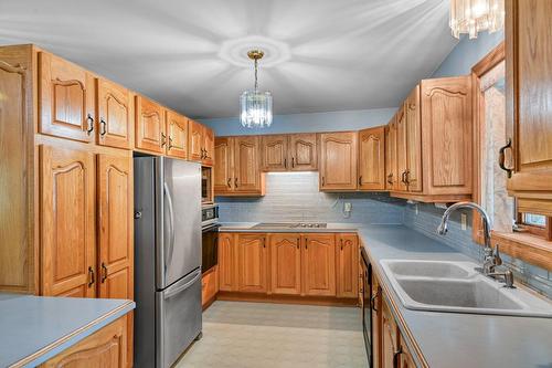 Kitchen - 578 Av. Missisquoi, Venise-En-Québec, QC - Indoor Photo Showing Kitchen With Double Sink