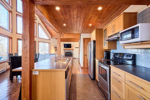 Kitchen - 95 Ch. Du Domaine-Escarpé, Saint-Donat, QC - Indoor Photo Showing Kitchen With Double Sink