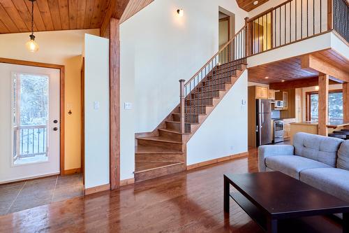 Hall - 95 Ch. Du Domaine-Escarpé, Saint-Donat, QC - Indoor Photo Showing Living Room