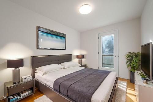 Bedroom - 202-3630 Rue Ste-Catherine E., Montréal (Mercier/Hochelaga-Maisonneuve), QC - Indoor Photo Showing Bedroom