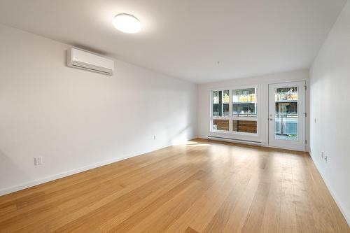 Living room - 202-3630 Rue Ste-Catherine E., Montréal (Mercier/Hochelaga-Maisonneuve), QC - Indoor