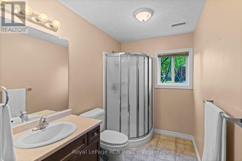 423 1St Street Sw, Owen Sound, ON - Indoor Photo Showing Bathroom