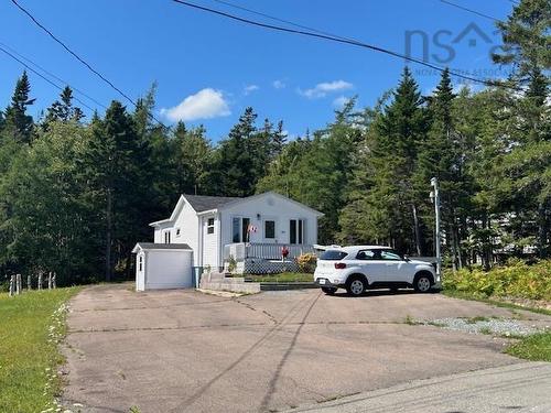 59 De Raymond Street  St. Peter's, NS B0E 3B0