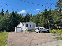 59 De Raymond Street  St. Peter's, NS B0E 3B0