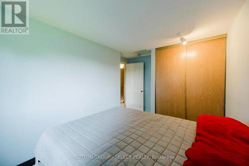 11 - 151 Martinet Avenue, London East (East I), ON - Indoor Photo Showing Bedroom