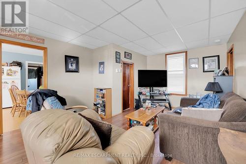 526 Steele Street, Port Colborne, ON - Indoor Photo Showing Living Room