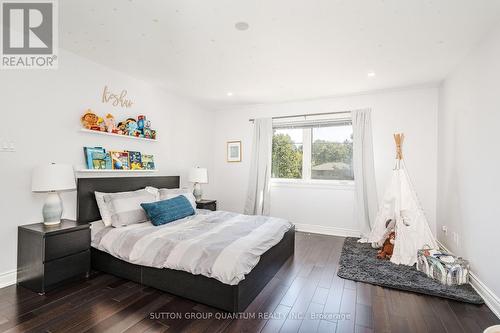 1451 Indian Road, Mississauga, ON - Indoor Photo Showing Bedroom