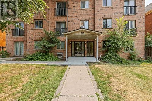 104 - 28 Victoria Avenue N, Hamilton, ON - Outdoor