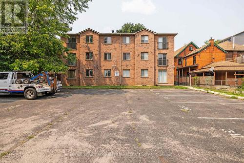104 - 28 Victoria Avenue N, Hamilton, ON - Outdoor