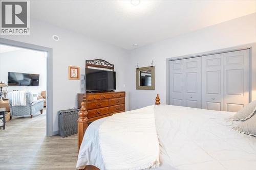 1705 Koocanusa Lake Drive, Lake Koocanusa, BC - Indoor Photo Showing Bedroom