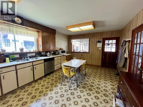 1118 Kildare Street, New Denver, BC - Indoor Photo Showing Kitchen With Double Sink